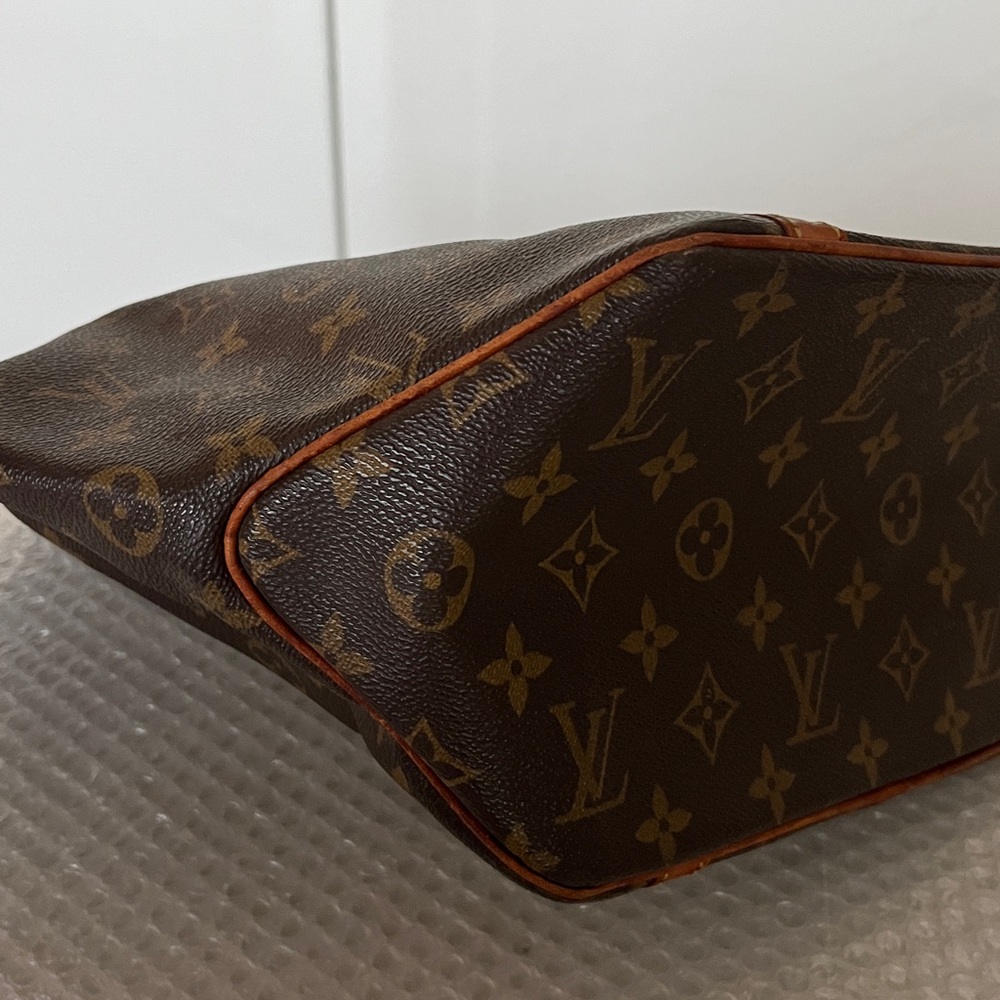 Louis Vuitton Brown Monogram Tote Bag - Picture 9 of 11